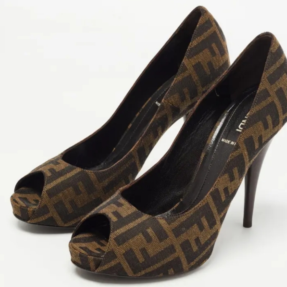 Fendi - Picture 2 of 3